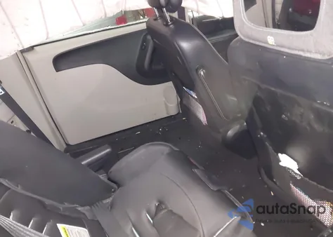 2014 Chrysler Town & Country Touring from USA, damaged, VIN 2C4RC1BG5ER438203